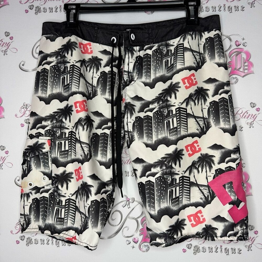 DC shorts swimming board surf city palm tree 🌴 coral logo vintage dead stock